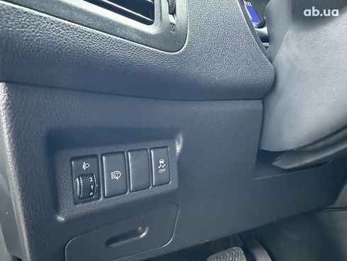 Nissan X-Trail 2012 пурпурный - фото 16