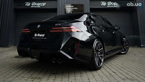 BMW M5 2024 - фото 25