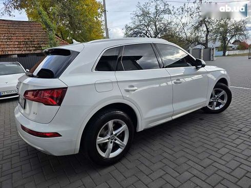 Audi Q5 2017 - фото 30