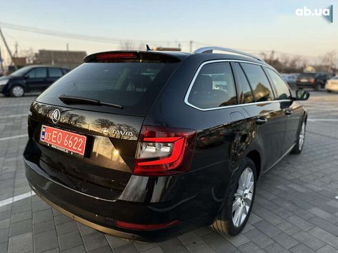 Skoda Octavia 2018 - фото 19