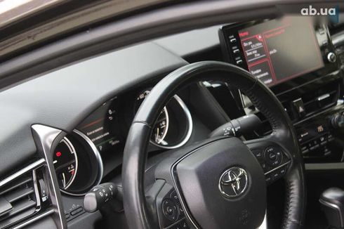 Toyota Camry 2023 - фото 20