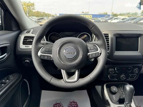 Jeep Compass 2021 - фото 12