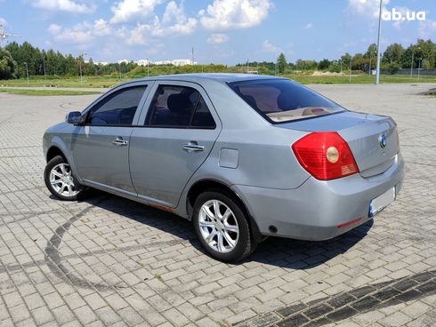 Geely MK 2013 серебристый - фото 2