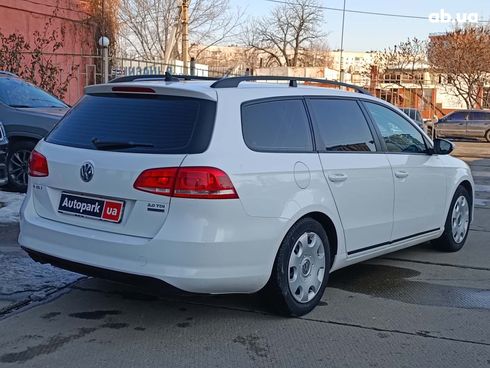 Volkswagen Passat 2012 белый - фото 9