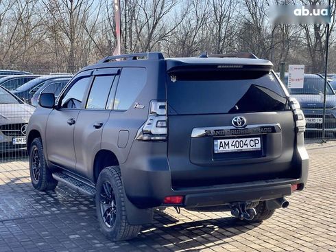 Toyota Land Cruiser Prado 2022 - фото 22