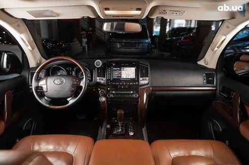 Toyota Land Cruiser 2014 - фото 25