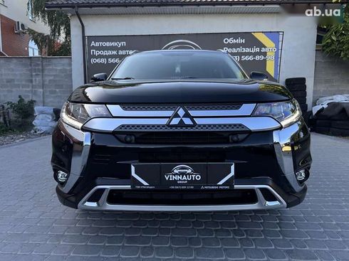Mitsubishi Outlander 2021 - фото 9