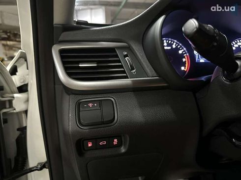 Kia K5 2015 - фото 26