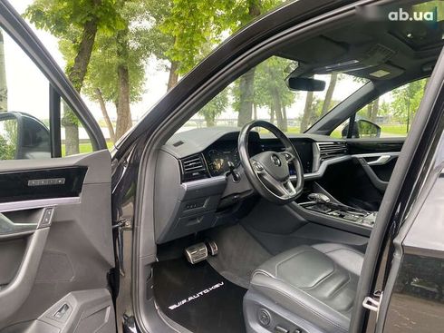Volkswagen Touareg 2019 - фото 30