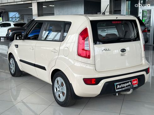 Kia Soul 2011 бежевый - фото 7