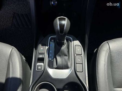 Hyundai Santa Fe 2017 - фото 21