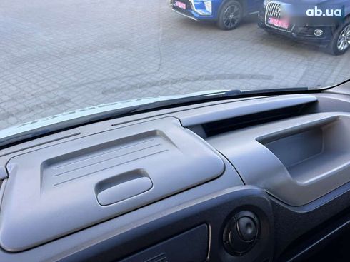 Renault Master 2017 - фото 18
