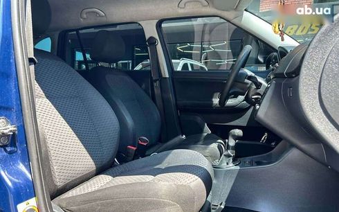 Skoda Fabia 2011 - фото 16