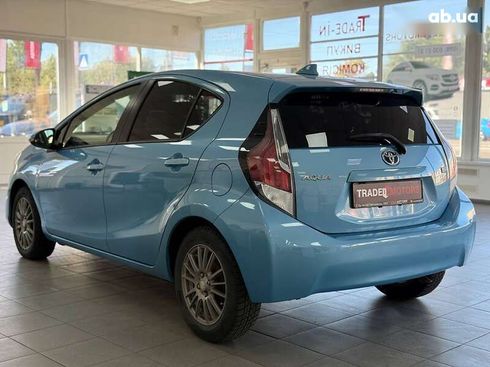 Toyota Aqua 2015 - фото 7