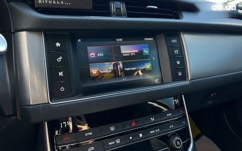 Jaguar XF 2017 - фото 23