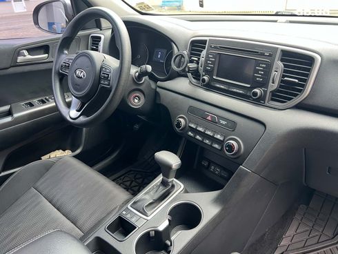 Kia Sportage 2018 серый - фото 27