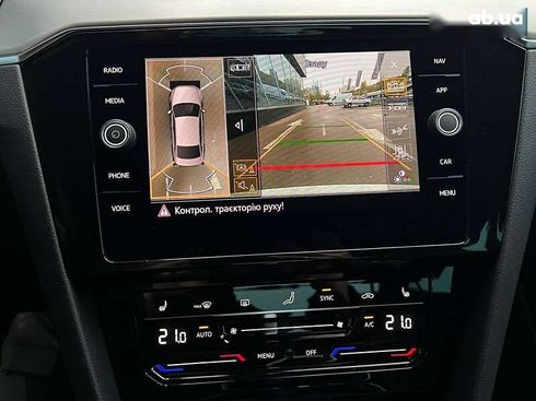 Volkswagen Passat 2021 - фото 23