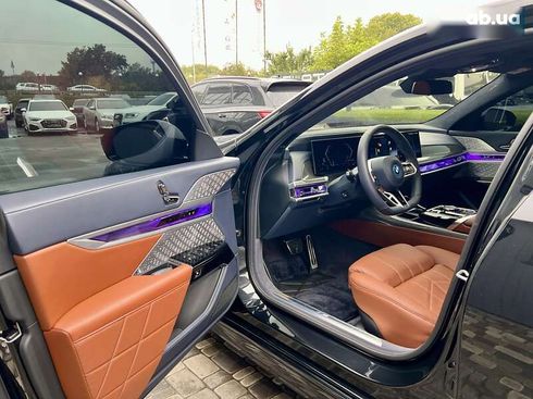 BMW i7 2023 - фото 15