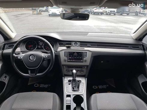 Volkswagen Passat 2015 - фото 12