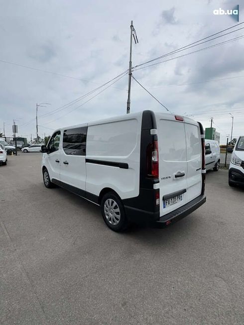 Renault Trafic 2020 - фото 17