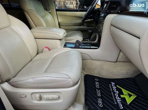Lexus LX 2010 - фото 30