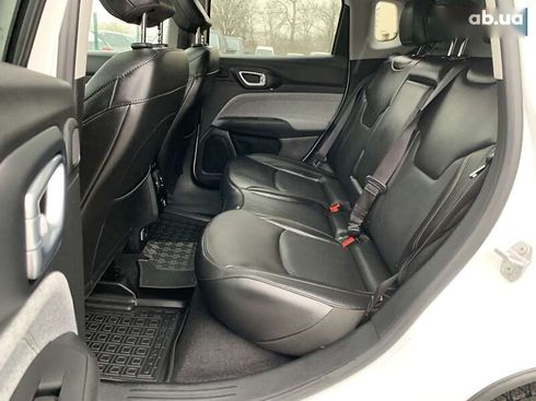 Jeep Compass 2021 - фото 30