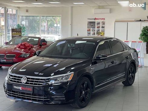 Volkswagen Passat 2017 - фото 6