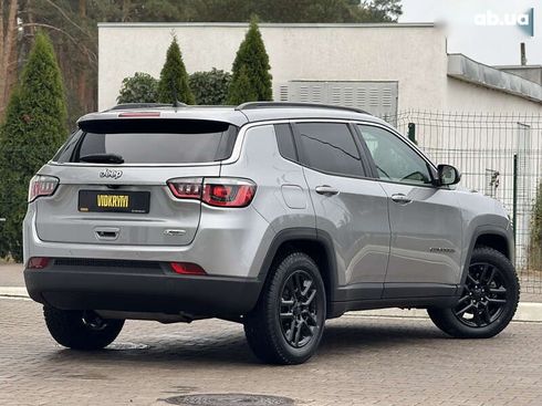 Jeep Compass 2020 - фото 15