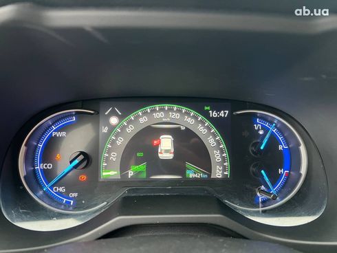 Toyota RAV4 2019 серый - фото 22