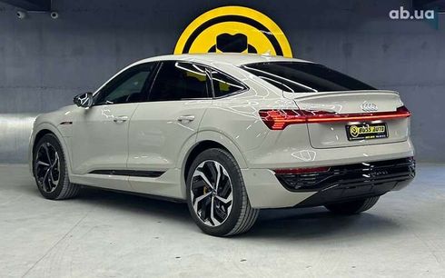 Audi E-Tron 2021 - фото 4