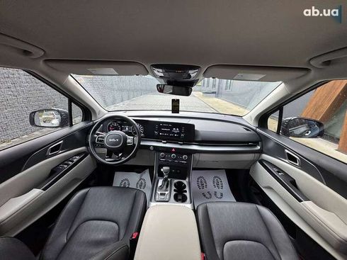 Kia Carnival 2023 - фото 13