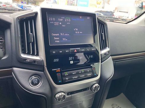 Toyota Land Cruiser 2018 - фото 18