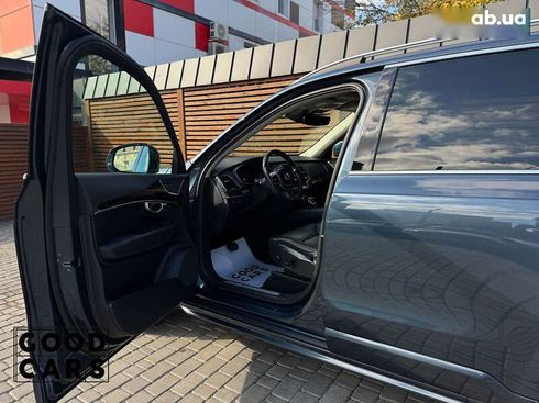 Volvo XC90 2017 - фото 21