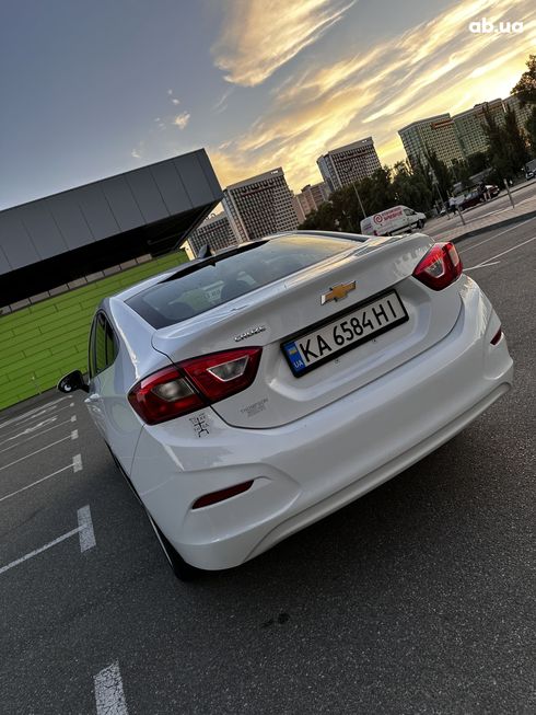 Chevrolet Cruze 2018 белый - фото 8