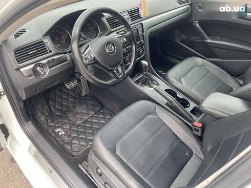 Volkswagen Passat 2017 - фото 29