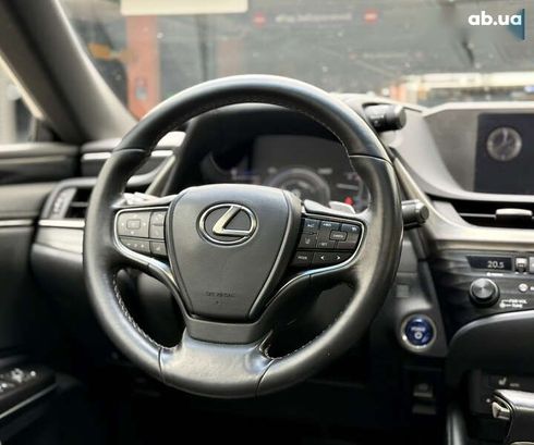 Lexus ES 2019 - фото 22