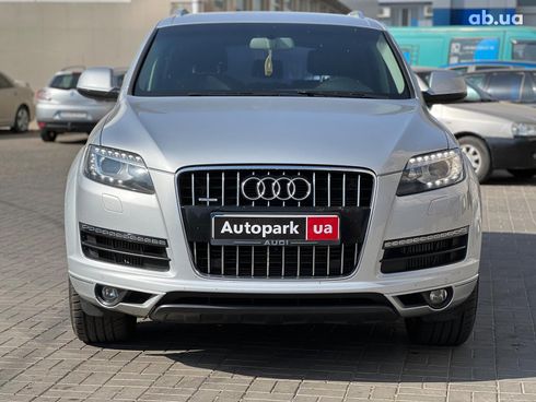 Audi Q7 2010 серый - фото 2
