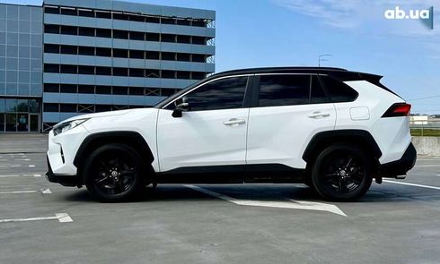 Toyota RAV4 2019 - фото 15