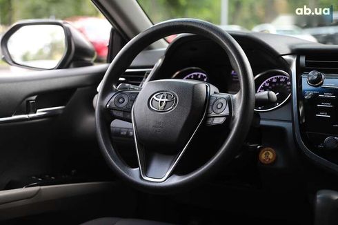 Toyota Camry 2018 - фото 15