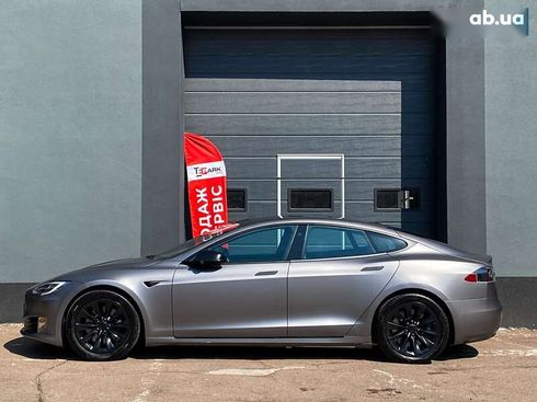 Tesla Model S 2019 - фото 6