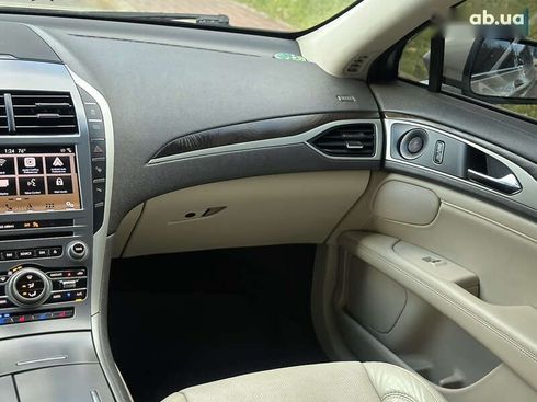 Lincoln MKZ 2017 - фото 26