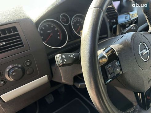 Opel Zafira 2009 - фото 28