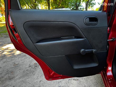 Ford Fiesta 2007 красный - фото 63