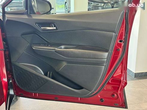 Toyota C-HR 2017 - фото 29