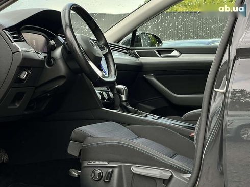 Volkswagen Passat 2021 - фото 29