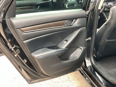 Honda Accord 2018 черный - фото 21