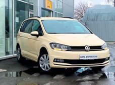 Купить Volkswagen Touran 2017 бу в Киеве - купить на Автобазаре