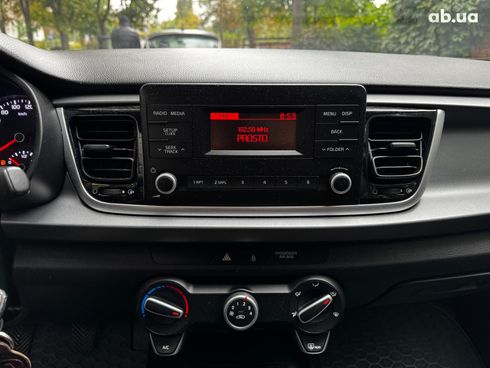 Kia Rio 2018 черный - фото 52