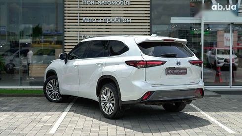 Toyota Highlander 2024 - фото 2