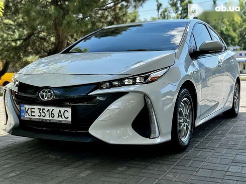 Toyota Prius 2022 - фото 3